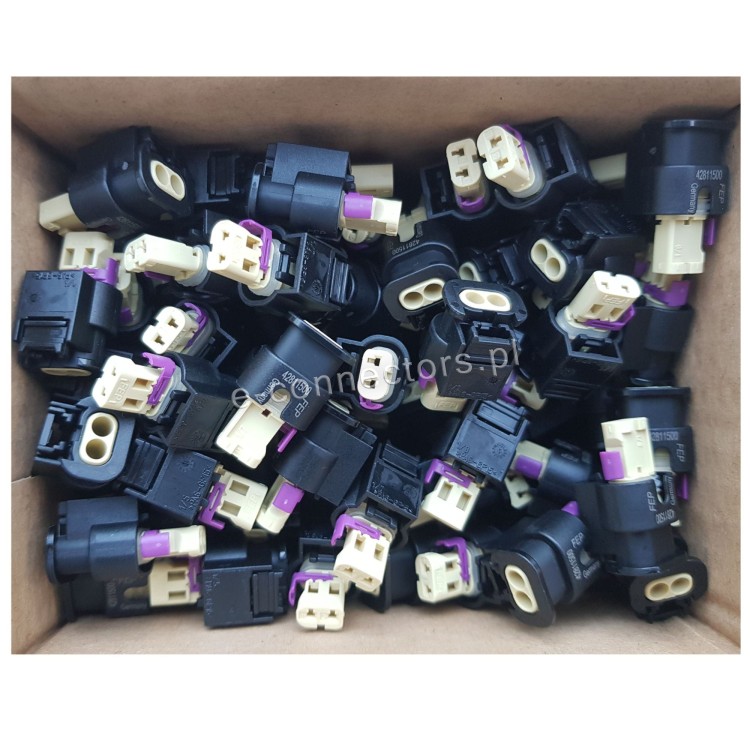 Wtyczki VW 07P973702A.JPG