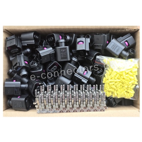 Wtyczki FEP 8K0-973-702.JPG