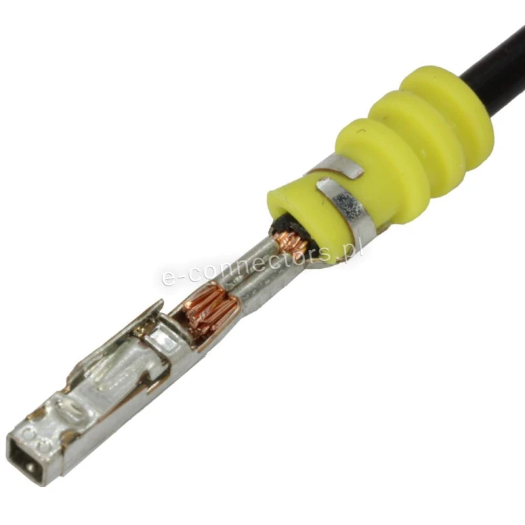 Poprawnie zaciśnięty konektor MCON.jpg